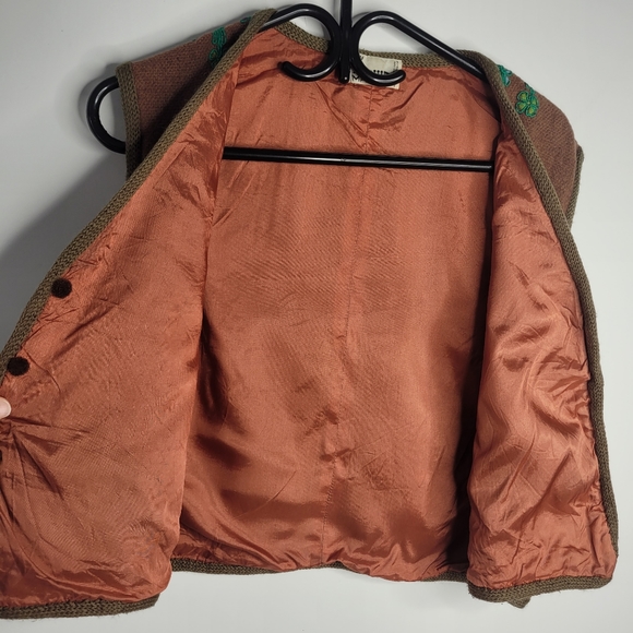 Vintage brown wool vest with embroidery - Picture 8 of 16